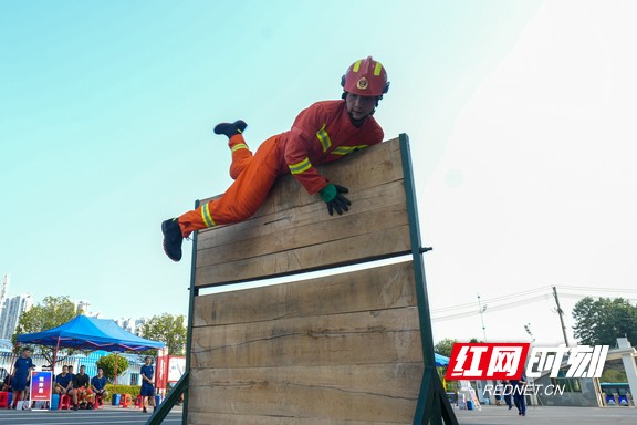 100米消防障碍.marked.jpg