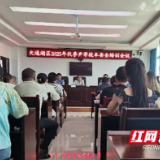 大通湖区：交警全链条管理 系牢校车“平安扣”