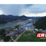 金塘冲项目部助力桃江县善溪村村级道路修复