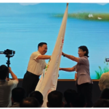 下一站：南县！ 沅江向2026年益阳市旅发大会承办地南县移交会旗