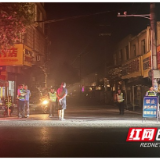 赫山区衡龙桥镇开展“马路市场”整治“零点行动”