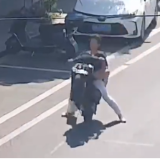 两少年玩“后轮飙车” 桃江交警溯源查处敲警钟