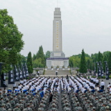 益阳举行纪念中国人民抗日战争暨世界反法西斯战争胜利80周年——厂窖惨案遇难同胞祭奠活动 陈竞讲话 刘泽友胡立安出席