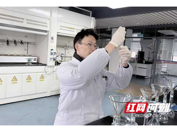 120批次检测全覆盖 益阳食药检所守护新春餐桌