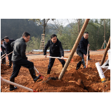 熊炜胡立安等市领导参加义务植树活动