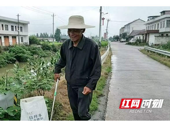 退岗不褪色，余热映初心！兰溪镇退休老支书成为村里“一号保洁员”