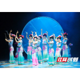湖南城市学院连续三年把毕业演出搬上“村晚”舞台