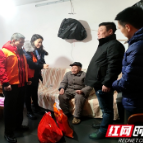 寒冷冬日初雪至 “源圈”慰问暖心田