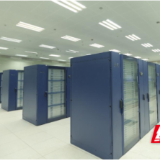 走进那间“玻璃房”