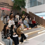 春风拂芳华  税助“她梦想”