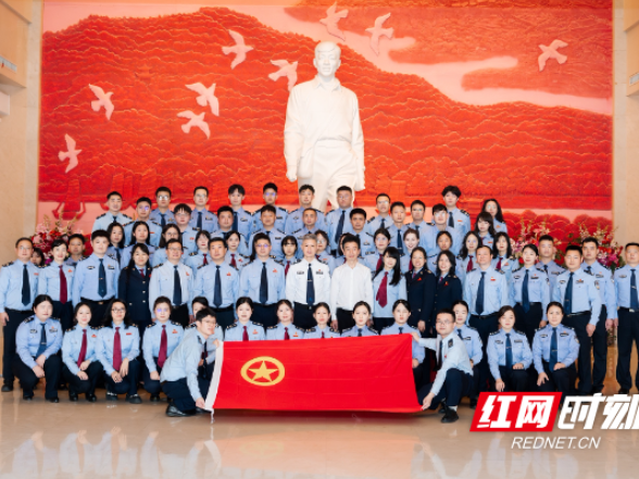 双蓝交汇 奋斗同频 青春挺膺担使命  税警联合开展五四青年节主题活动