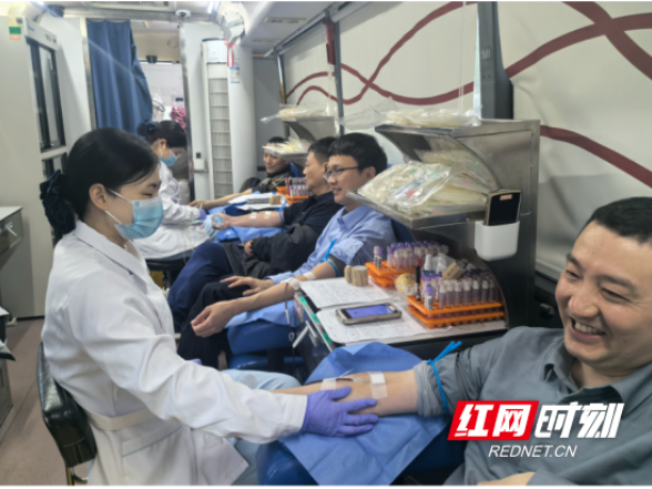 雨花税务:春风化雨 热血传情