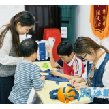 师大社区：旧衣新生，针续温情，创意环保点亮社区生活