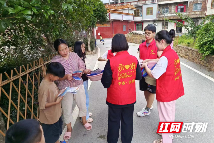 宁远县大学生志愿者普法团队3_副本.jpg