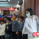 “小四眼”越来越多 医生提醒：合理安排孩子玩游戏时间