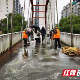 小麻袋大方便 长沙城管24小时值守应对雨雪天气