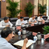 胡衡华主持市委理论学习中心组集体学习