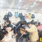 寒风吹热“暖消费” 长沙多家商超御寒产品销量持续走高