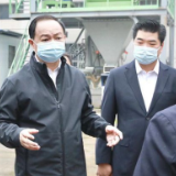 为解决这个问题，郑建新到岳麓区下沉督访