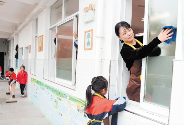 长沙各中小学校开展形式多样的劳动教育