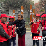 81岁“灭火奶奶”走红背后:消防器材处处备 消防技能人人会