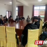 回顾峥嵘岁月 共忆入党初心