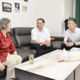 郑建新到岳麓区走访慰问老党员