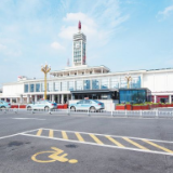 特殊停车位给他们特别的爱 长沙深入开展全市无障碍停车位建设