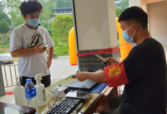 共抗疫情，湖南文理学院青年志愿者在行动