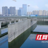 2023年，长沙靳江河生态补水日最高增加10万吨