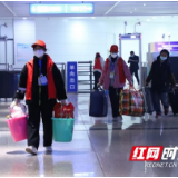 雷锋家乡学雷锋 青年学子在行动