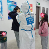 抗疫故事 | 强身健体，放松心情 中医保健操在方舱受欢迎