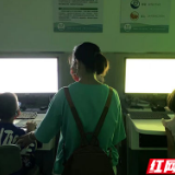 6岁龙凤胎竟有4年“镜”龄 视觉训练重获好视力