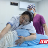 胎位不正、分娩紧张？草莓助产士帮助您