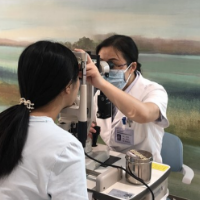 植入散光矫正型三焦点人工晶状体 20岁先天性白内障少女迎来新生活