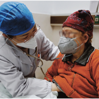 老年患者住进儿科 频频点赞儿科的医生护士