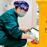 疫线守护 | 最大限度扩容救治能力!呼吸与危重症医学科人的对白