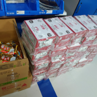 温暖你的寒冬:出院的患者向医护人员捐赠牛奶+暖宝宝