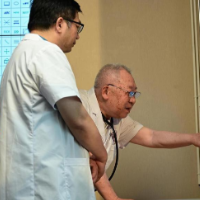 行医60年，珍藏5347篇医疗日记——和患者“肝胆相照”的“小医生”吴金术