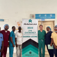 中国援塞拉利昂医疗队联合公益组织开展免费白内障手术