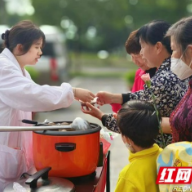 共享温馨时光 这份温馨的母亲节礼物为爱加冕