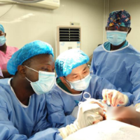 中国援塞拉利昂医疗队成功救治股骨颈粉碎性骨折同胞