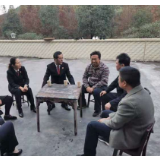 怀化市人民检察院副检察长赴辰溪发放司法救助金