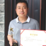 沅陵:养蜂专业户的腰包鼓起来了