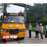 沅陵麻溪铺镇持续开展道路交通顽瘴痼疾暨马路市场专项整治行动