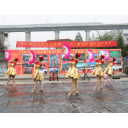 大年三十，“艺”起慰问留怀过年人员 ——怀化市艺术馆为张吉怀高铁就地过年员工送“文化年货”