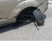 【事故警示】安全带＝生命带，两车相撞无一人受伤