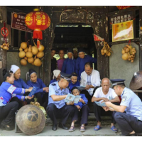 通道：民警深入侗乡话安全