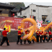 龙腾古城年味浓 湖南省第二届潇湘舞龙大会在洪江古商城举行