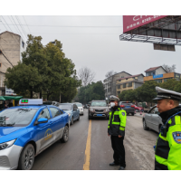 辰溪交警：你“回娘家”路  有他们在守护